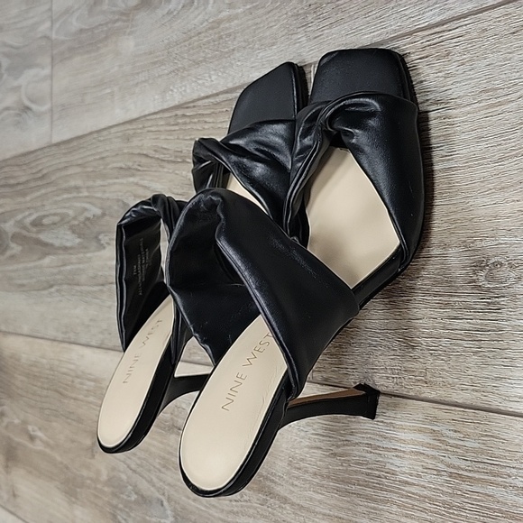 Nine West Shoes - Nine West Size 7 1/2 Black Sashah Dress Sandals